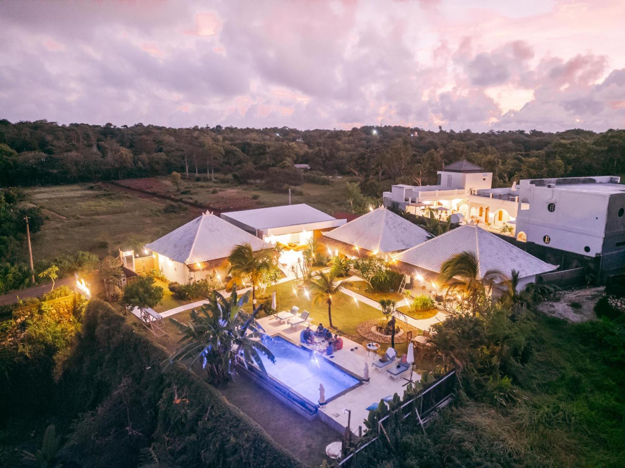 Sukacita Hill Hotel Uluwatu Buitenkant foto