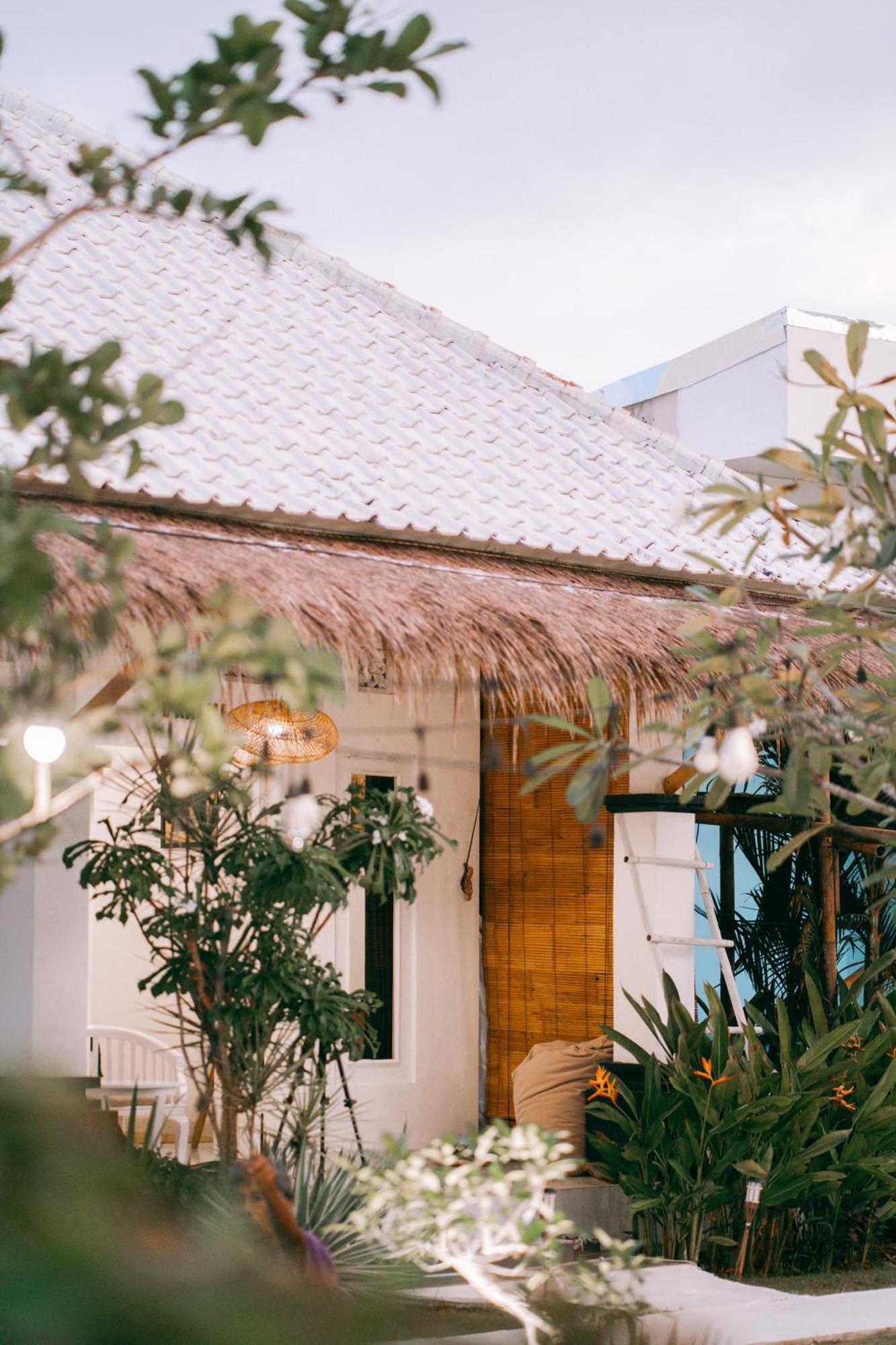 Sukacita Hill Hotel Uluwatu Buitenkant foto