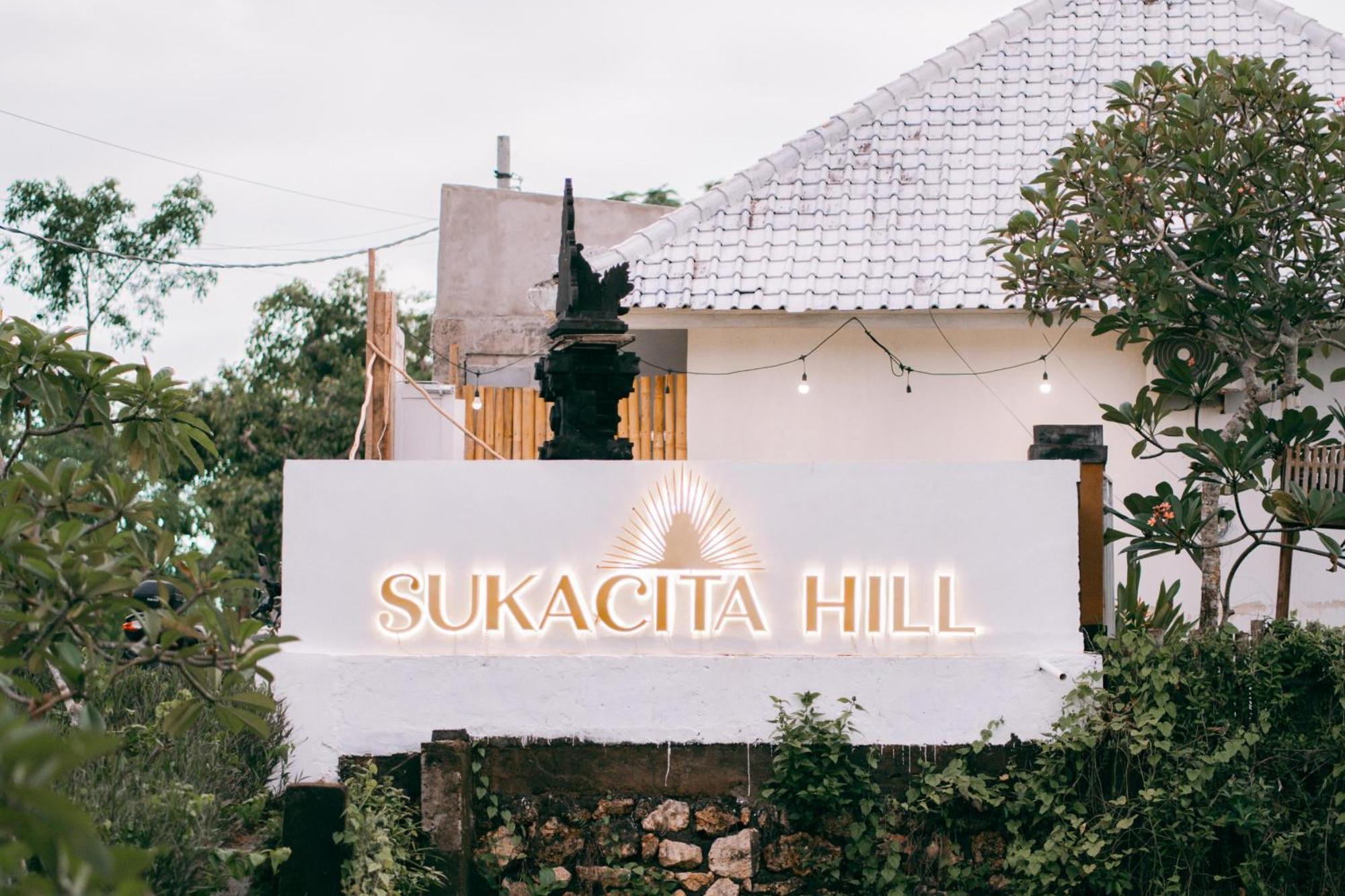 Sukacita Hill Hotel Uluwatu Buitenkant foto