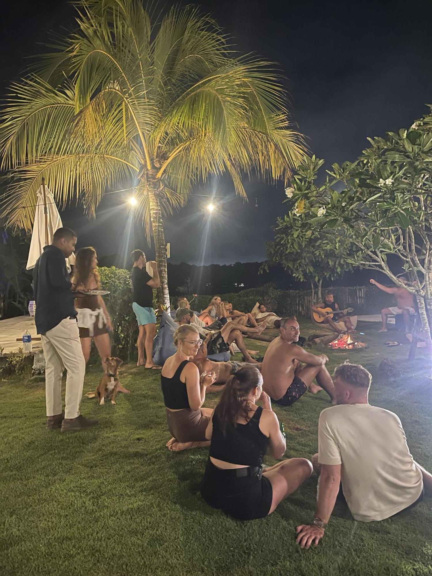 Sukacita Hill Hotel Uluwatu Buitenkant foto