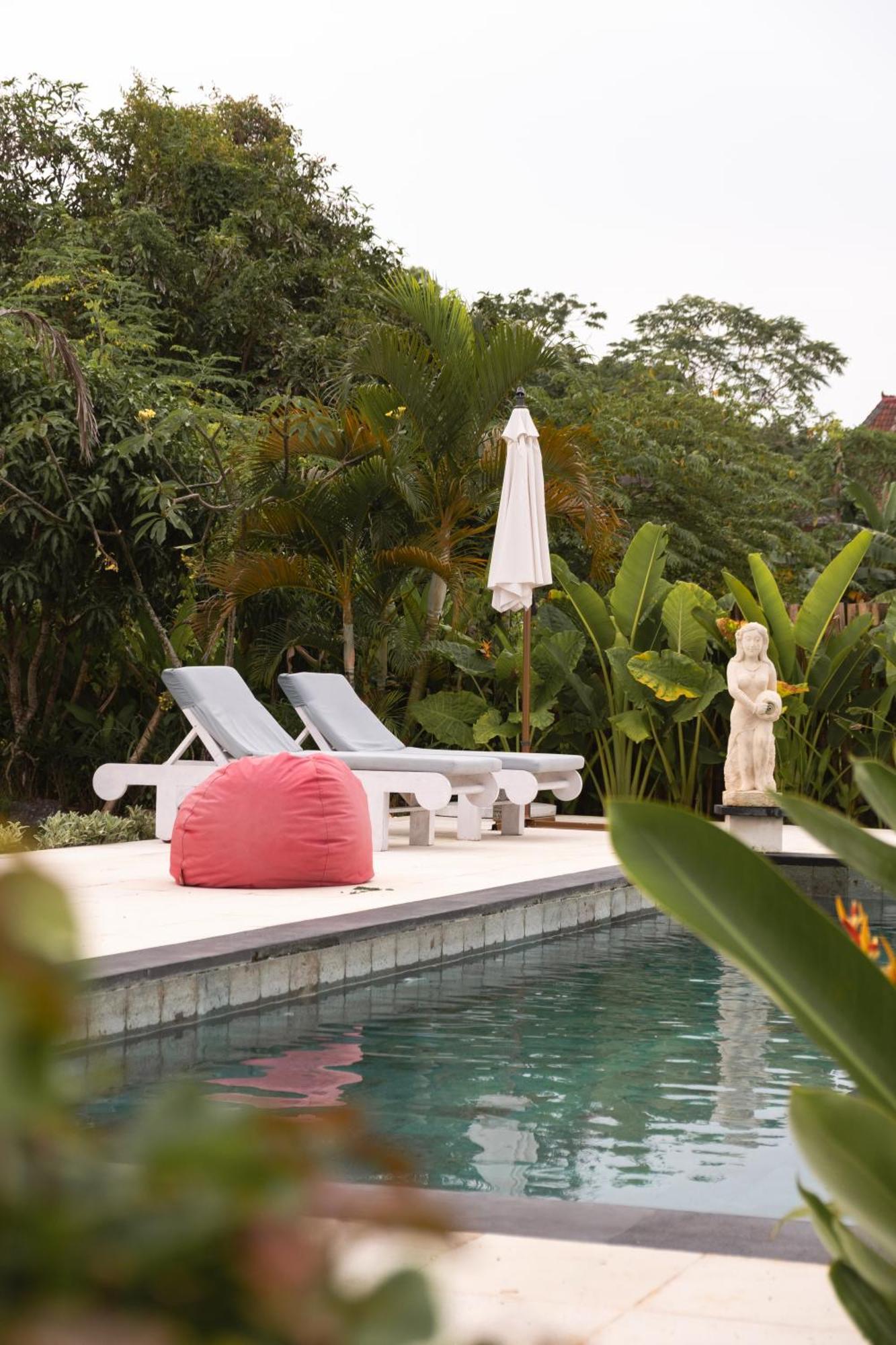 Sukacita Hill Hotel Uluwatu Buitenkant foto