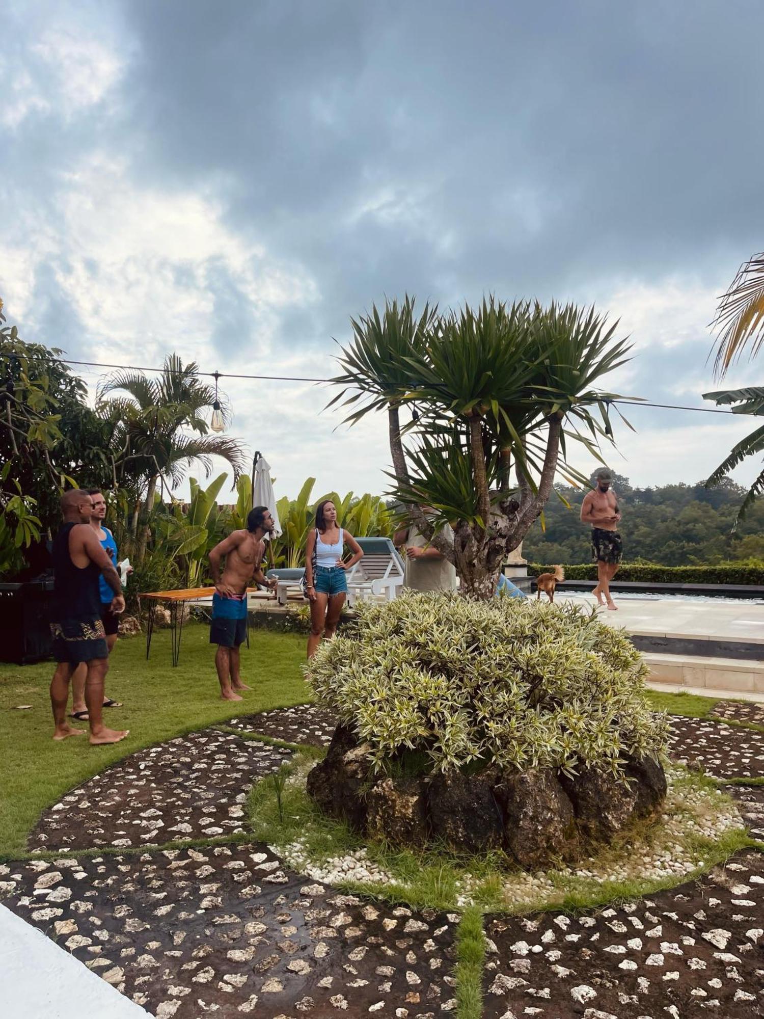 Sukacita Hill Hotel Uluwatu Buitenkant foto