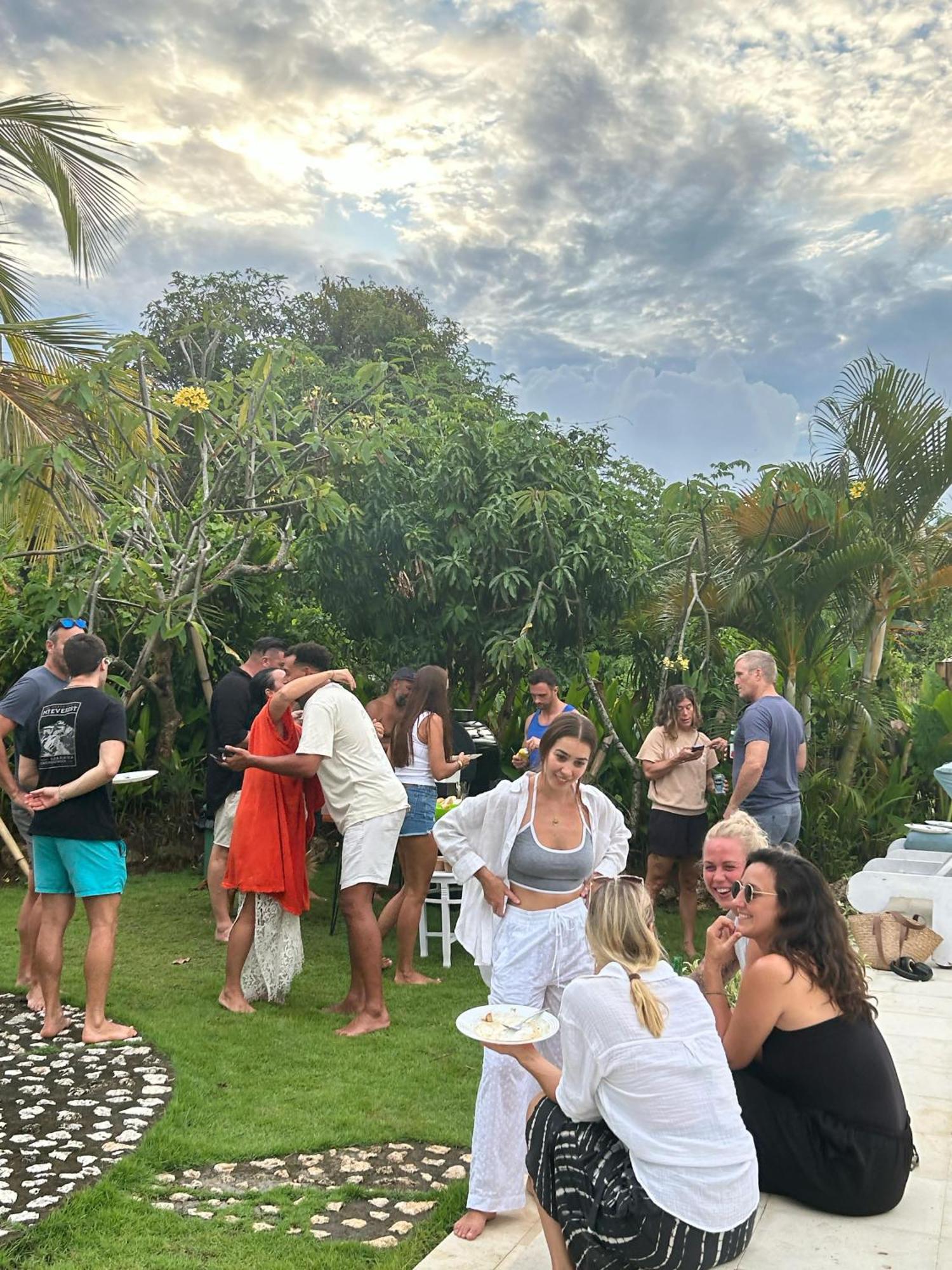 Sukacita Hill Hotel Uluwatu Buitenkant foto