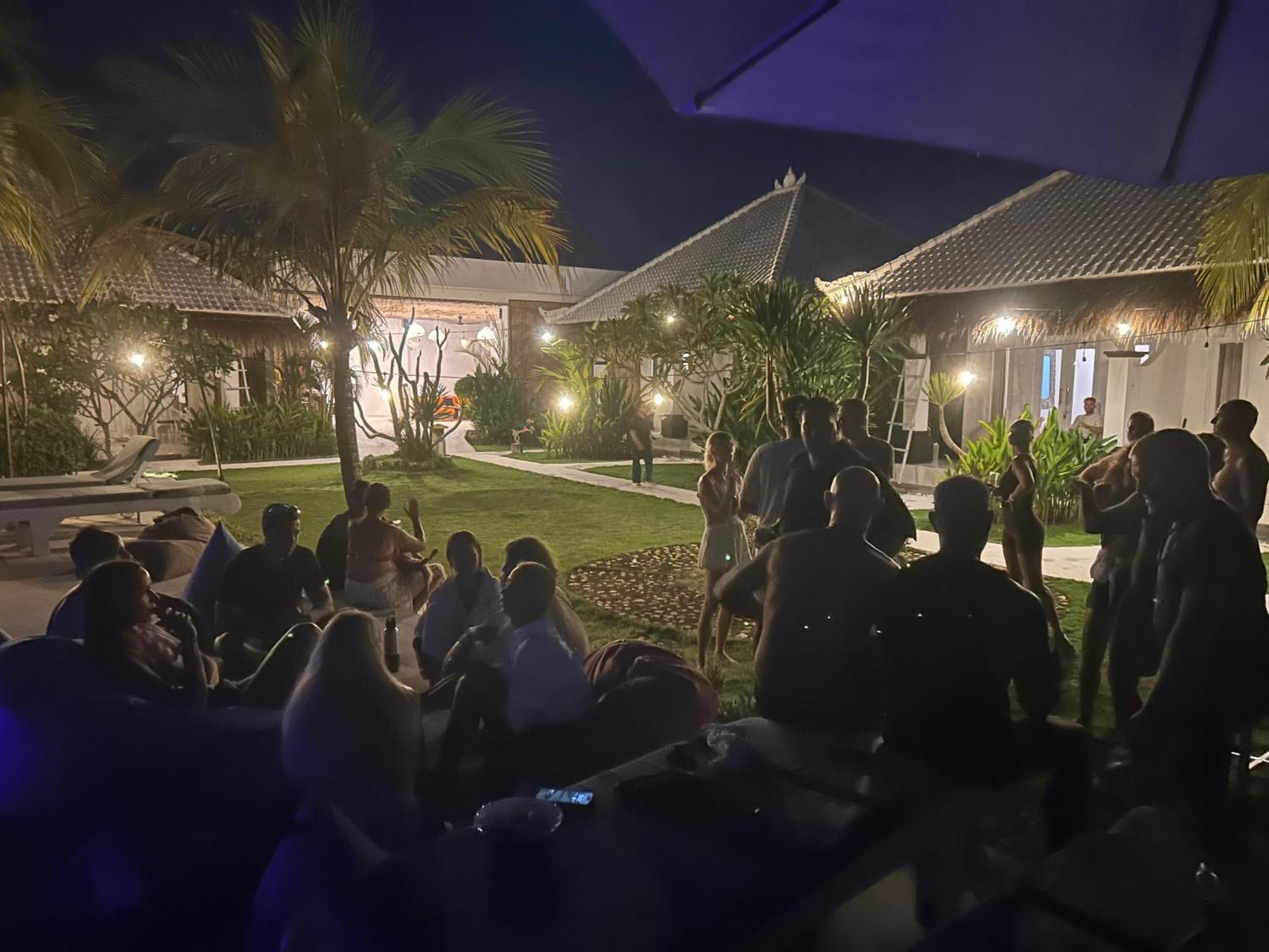 Sukacita Hill Hotel Uluwatu Buitenkant foto